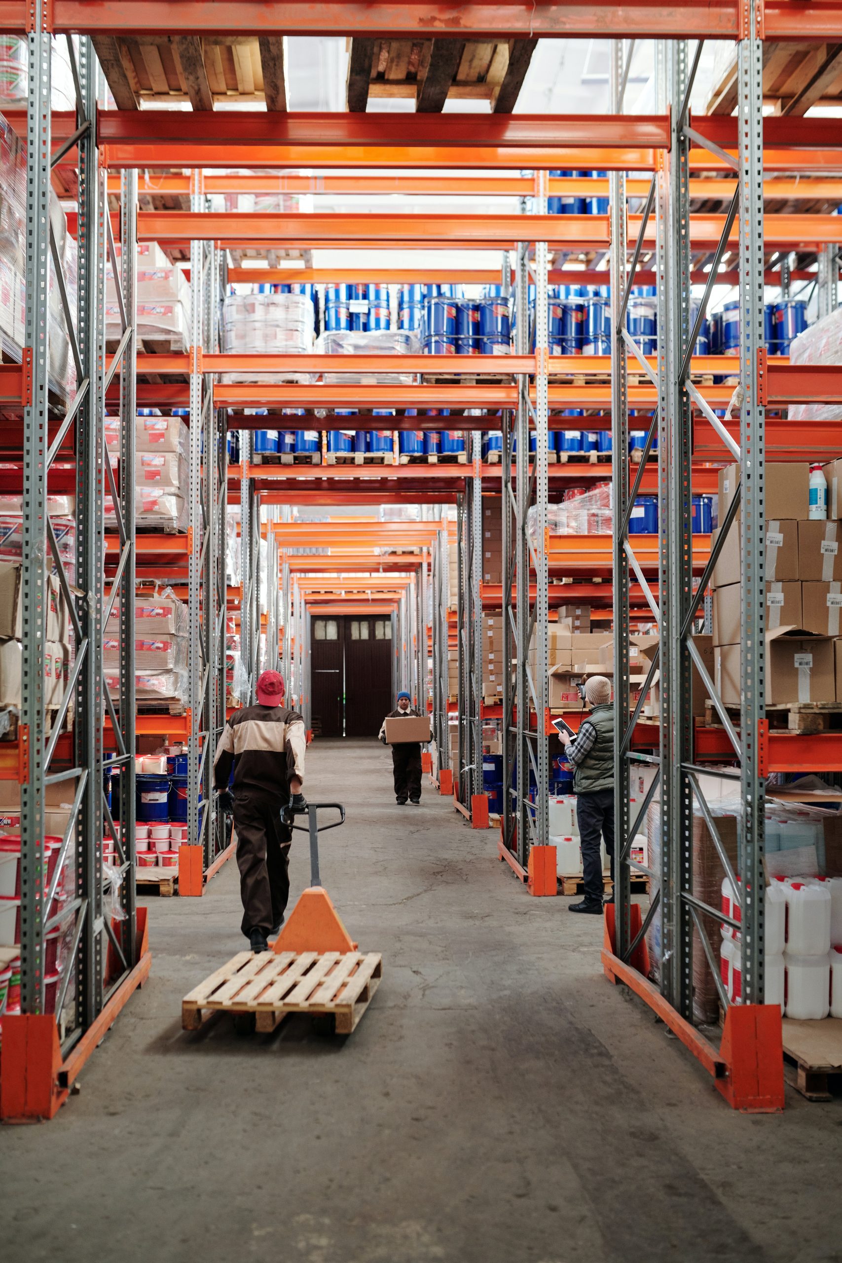 Why Every Manufacturing Company Needs a Recruitment Video: Attracting Top Talent with a Glimpse into Your Culture and Benefits